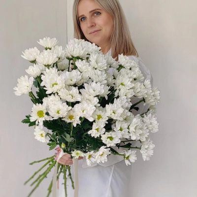 Букет «Ромашка» — свежесть белых хризантем в деревенском стиле Петрозаводск Республика Карелия