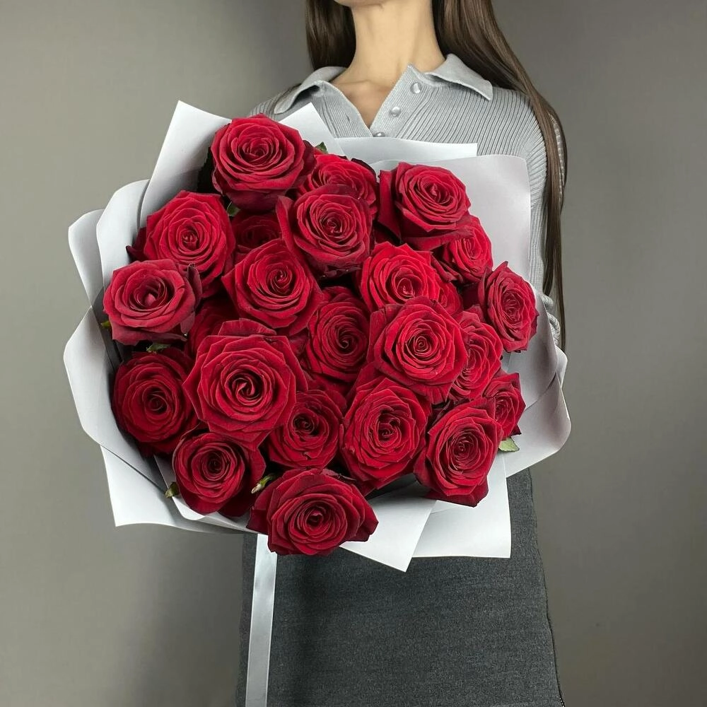 «Королевский бархат» – 25 роскошных красных роз из Эквадора  Петрозаводск Республика Карелия