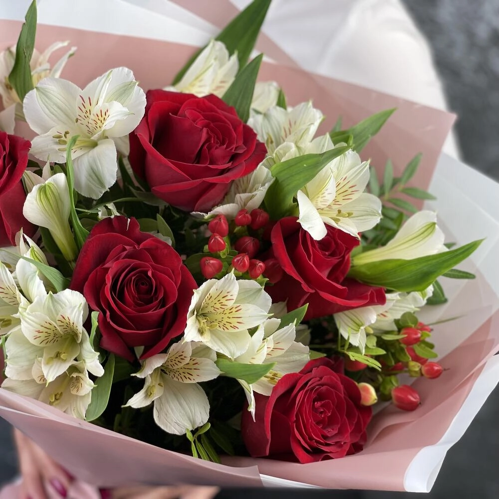 Букет «Нуар» – контраст страсти и нежности Петрозаводск Республика Карелия