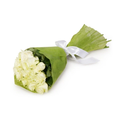 Букет из белых роз в фетре Петрозаводск Республика Карелия