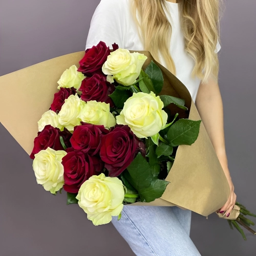 Букет «Инь-Ян» – гармония страсти и чистоты Петрозаводск Республика Карелия
